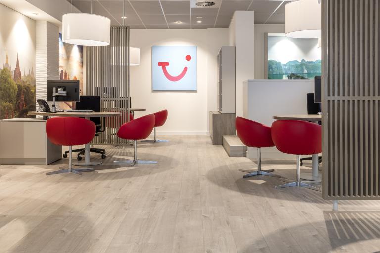 Teaser image for Le COVID-19 entraîne la fermeture de 5 TUI shops